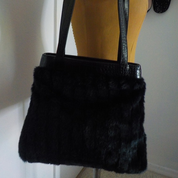 Mink-Look Shoulder Bag NWOT - Picture 3 of 7
